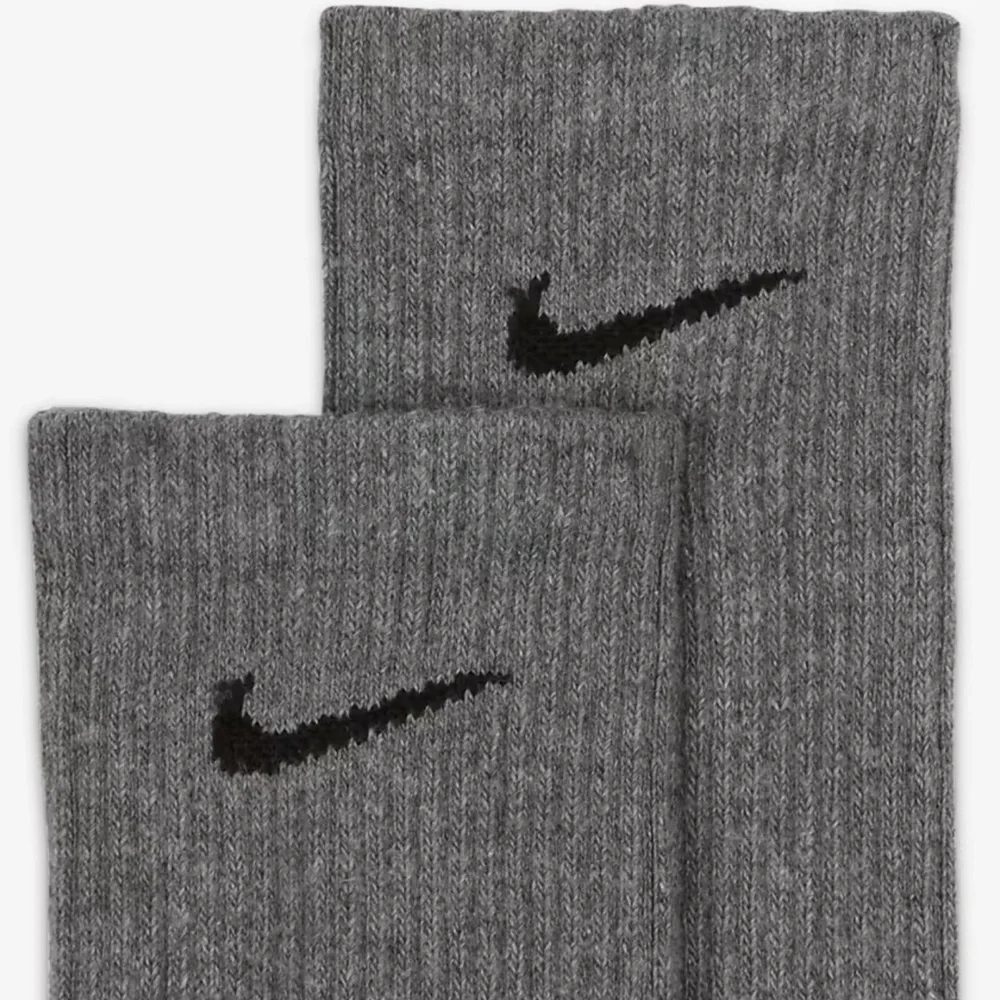 Nike
Training Crew Socks (6 Pairs)
Nike Everyday Cushioned - Picture 4 of 6